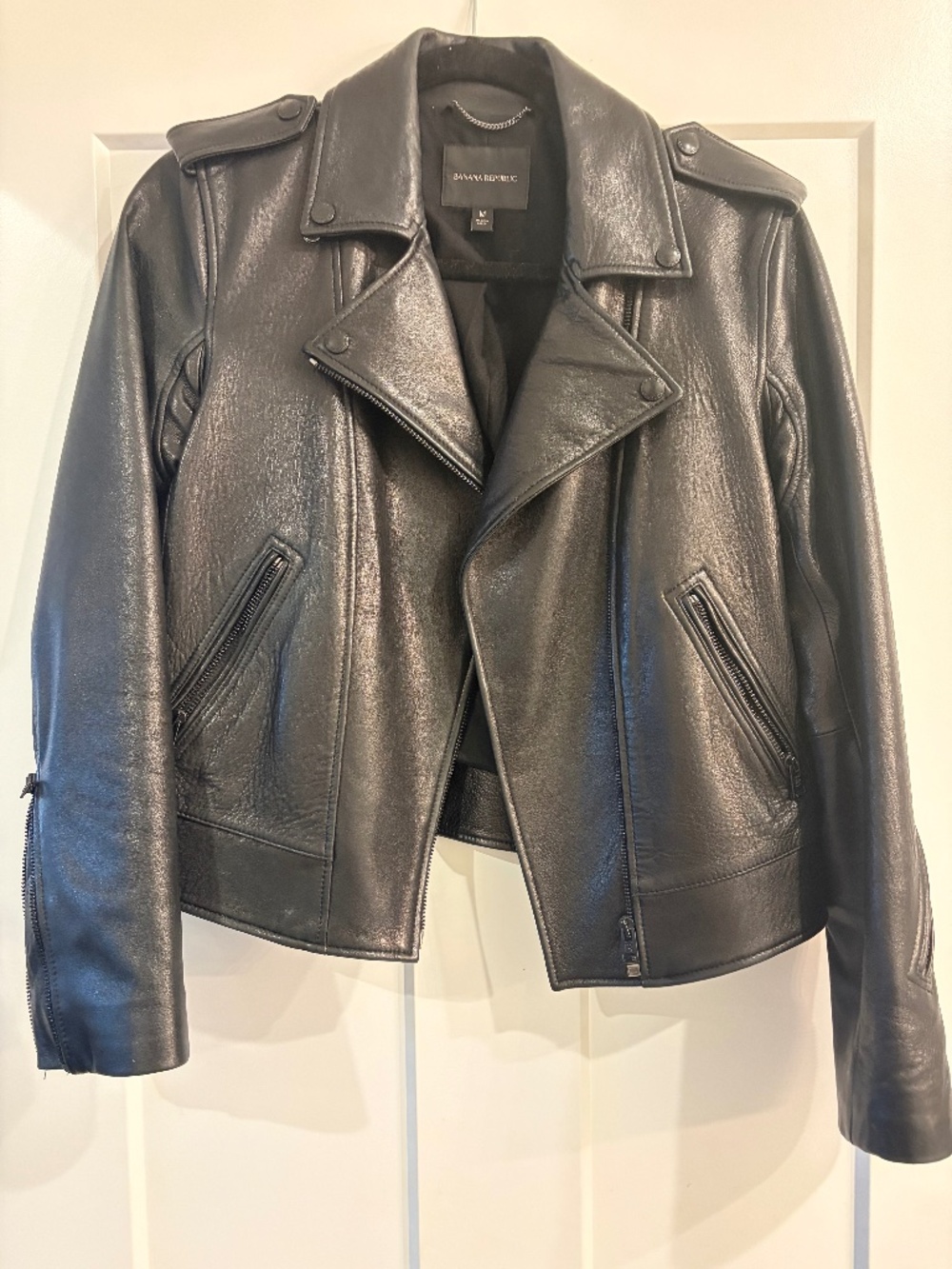 Cropped leather jacket